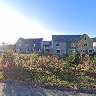 9 Village Ln, Berlin, MA 01503