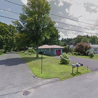 9 Vine St, Westfield, MA 01085