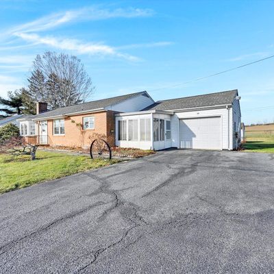 90 Clearview Rd, Ephrata, PA 17522