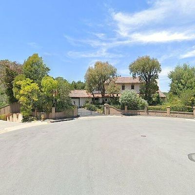 90 Orange Ct, Hillsborough, CA 94010