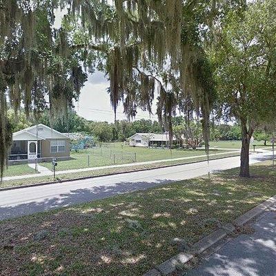 90 S Orange Ave, Umatilla, FL 32784