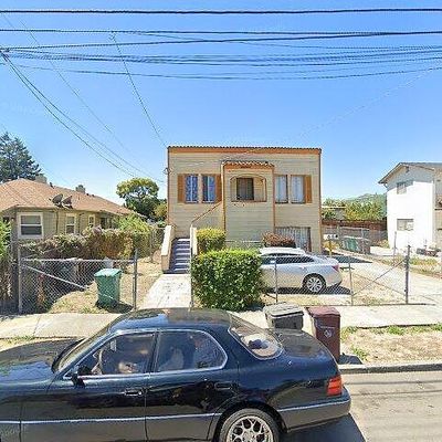 9423 Walnut St, Oakland, CA 94603