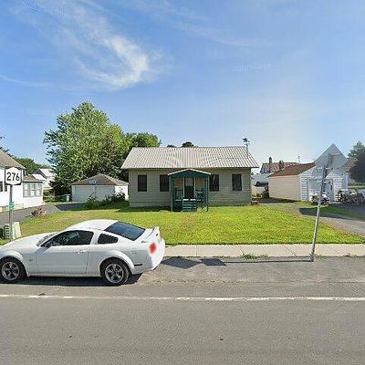 95 Pratt St, Rouses Point, NY 12979