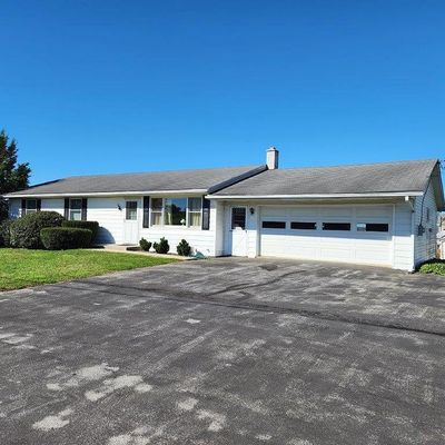 957 Weaverland Rd, East Earl, PA 17519