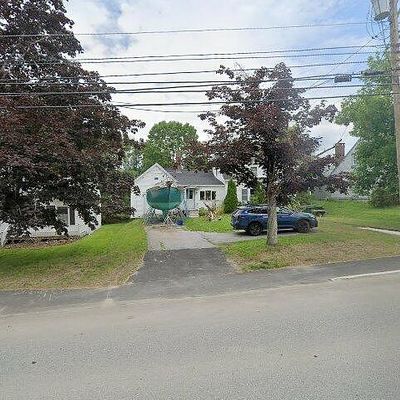 96 E Main St, Searsport, ME 04974