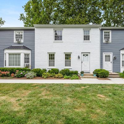 98 New Norwalk Road #98, New Canaan, CT 06840