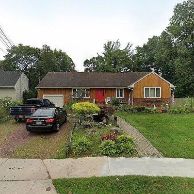 922 Park Dr, Wantagh, NY 11793