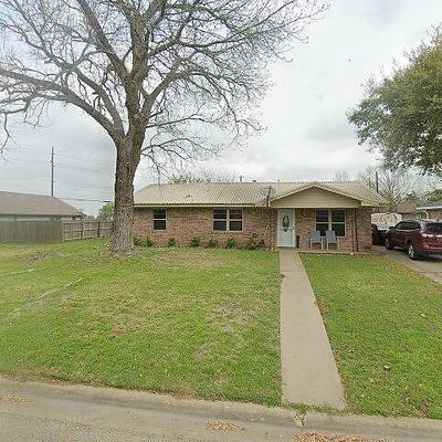 922 Pine Dr, Caldwell, TX 77836