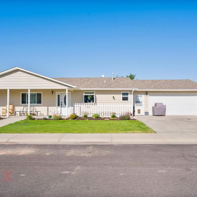 922 Skyline Dr, Douglas, WY 82633