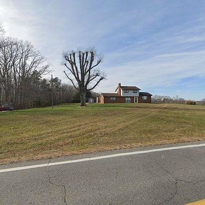 923 Mountain Valley Rd, Axton, VA 24054