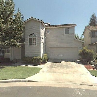 924 E Oakridge Ave, Visalia, CA 93292