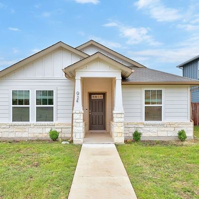 924 Main St, Hutto, TX 78634