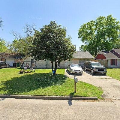 9242 Richland Dr, Houston, TX 77078