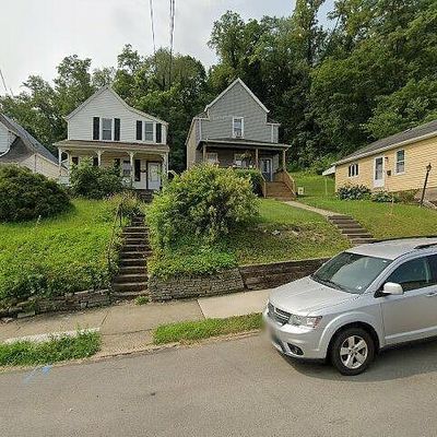 925 Crescent Ave, Ellwood City, PA 16117