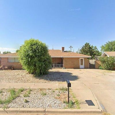 925 W Christopher Dr, Clovis, NM 88101