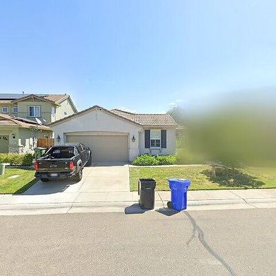 9267 Lamprey Dr, Elk Grove, CA 95624