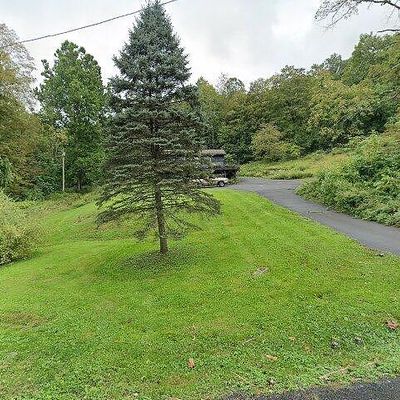 930 Old Post Rd, New Paltz, NY 12561