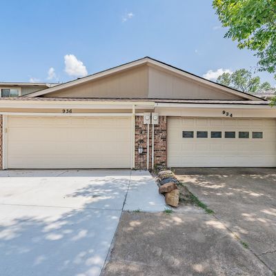 936 Shady Creek Ln, Bedford, TX 76021