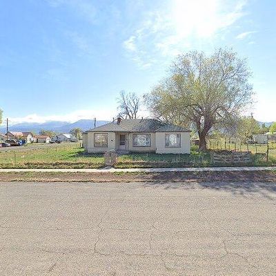 94 N Main St, Kanosh, UT 84637