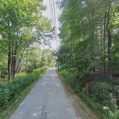 Hill St, Beach Lake, PA 18405