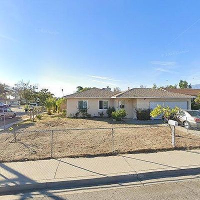 9966 Madrona Dr, Fontana, CA 92335