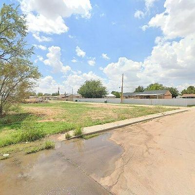 9 Th St, Hobbs, NM 88240