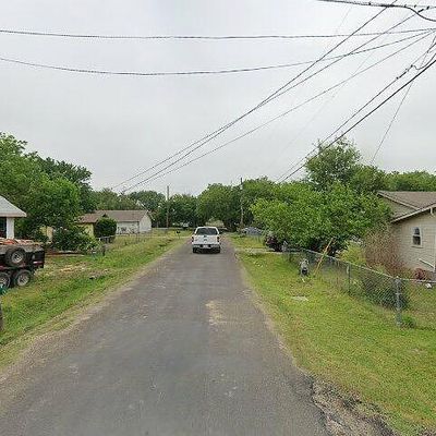 Avenue B, Ennis, TX 75119