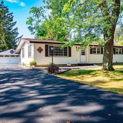 S80 W19050 Janesville Rd, Muskego, WI 53150