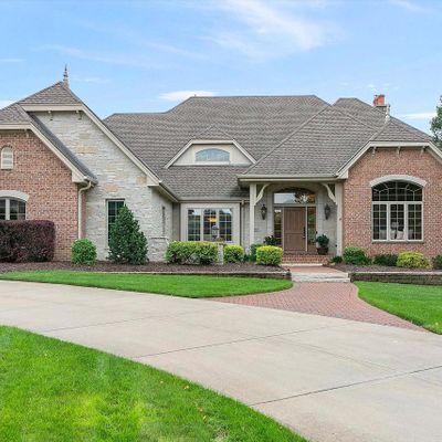 W285 N3250 Lakeside Ridge Ct, Pewaukee, WI 53072