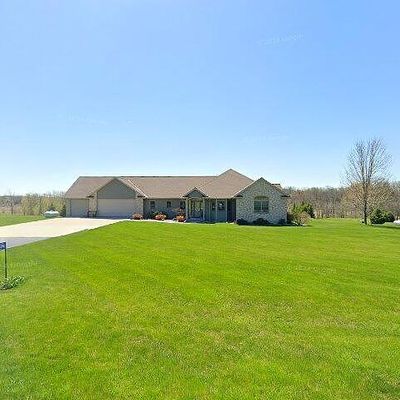 W5396 Bowe Ln, Fond Du Lac, WI 54937