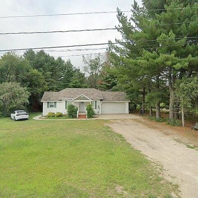 W8112 Chicago Rd, Wautoma, WI 54982