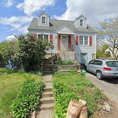 10 Jameson St, Milford, CT 06461