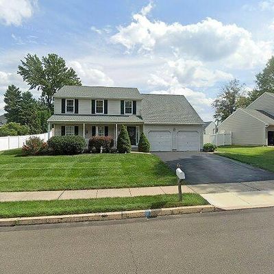 10 Pickering Bnd, Langhorne, PA 19047