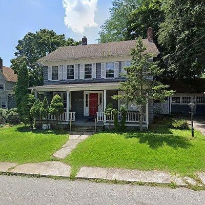 10 Robbins Ct, Norwich, CT 06360