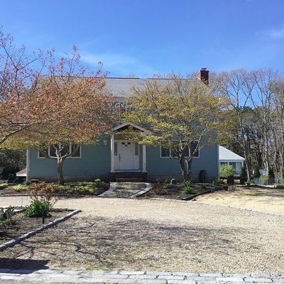 10 Samoset Rd, Mashpee, MA 02649