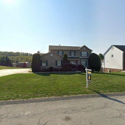 1001 Braemar Dr, Jeannette, PA 15644