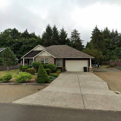 1001 Lakeview Dr, Ilwaco, WA 98624