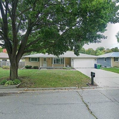 1003 Chantel St, Green Bay, WI 54304