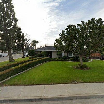 101 Angell St, Bakersfield, CA 93309