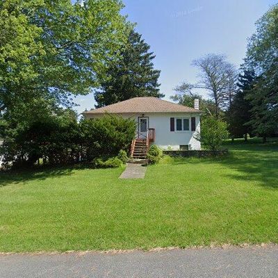 101 Blossom Rd, Hampton, NJ 08827