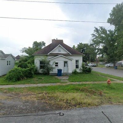 101 E North St, Sesser, IL 62884