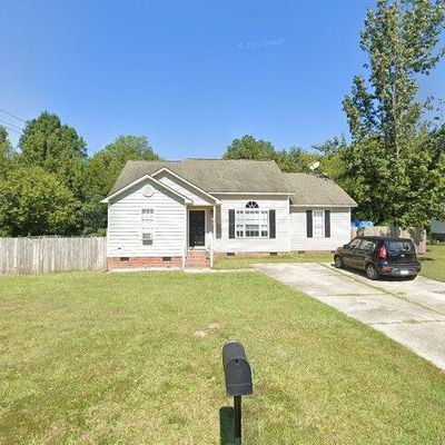 101 Thompson Dr, Selma, NC 27576