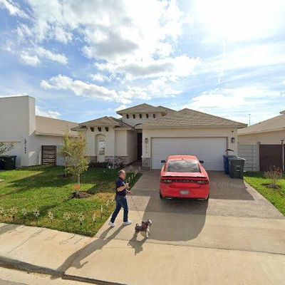 1010 Poacher Dr, Laredo, TX 78045