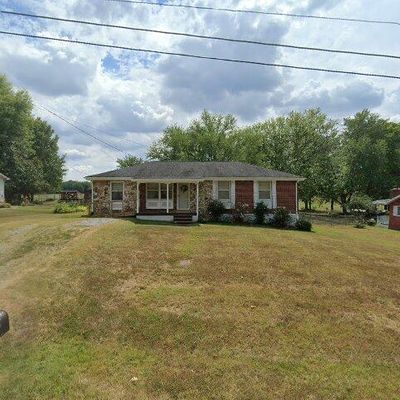 1012 Minnicks Dr, Greenbrier, TN 37073