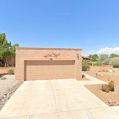 1012 W Desert Hills Dr, Green Valley, AZ 85622