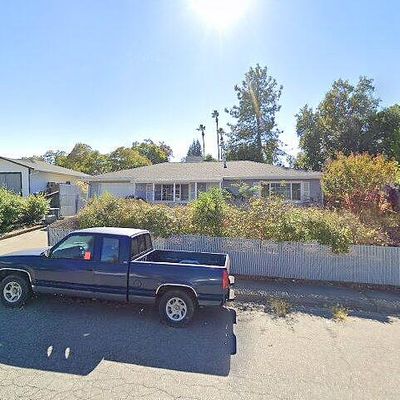 1015 Otis Ct, Red Bluff, CA 96080