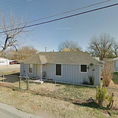 102 Smith St, Burkburnett, TX 76354