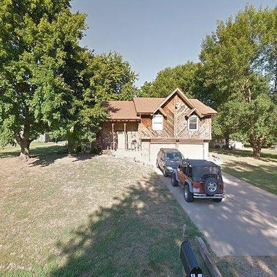 11 Redbird Dr, Agency, MO 64401