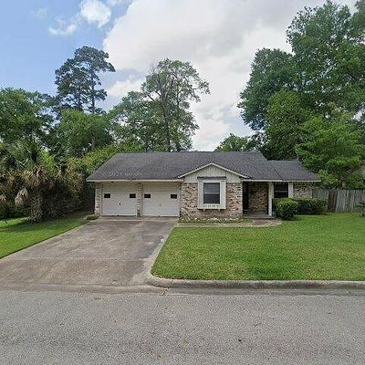 1102 Hoke St, Conroe, TX 77301