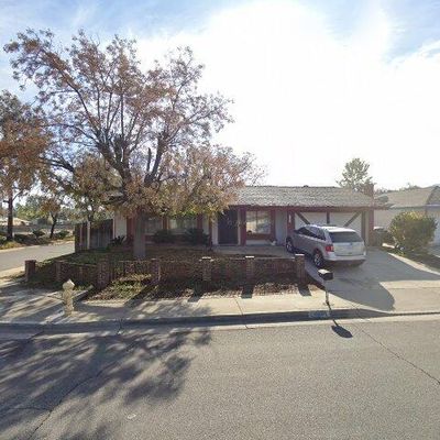 1102 Taylor Ct, Lake Elsinore, CA 92530